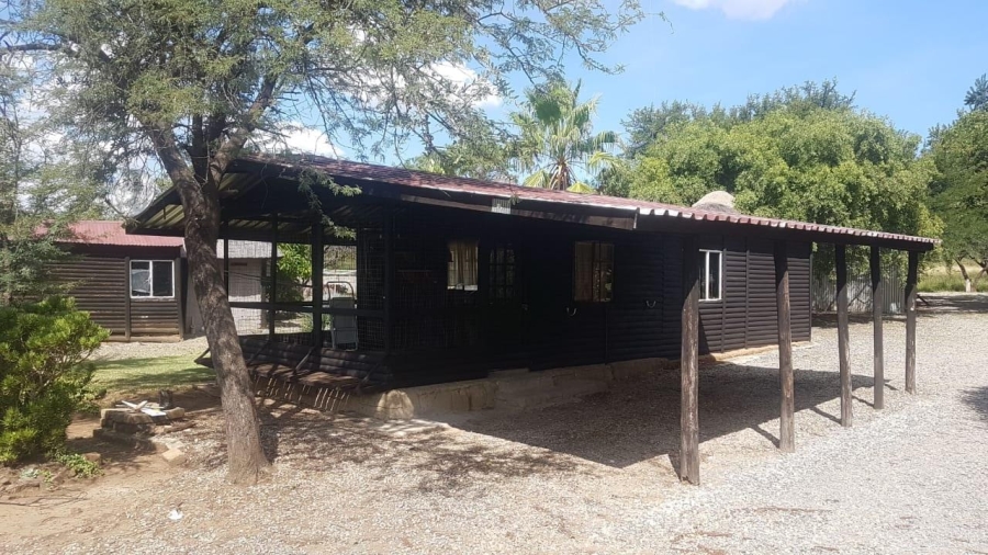 5 Bedroom Property for Sale in Mooinooi North West